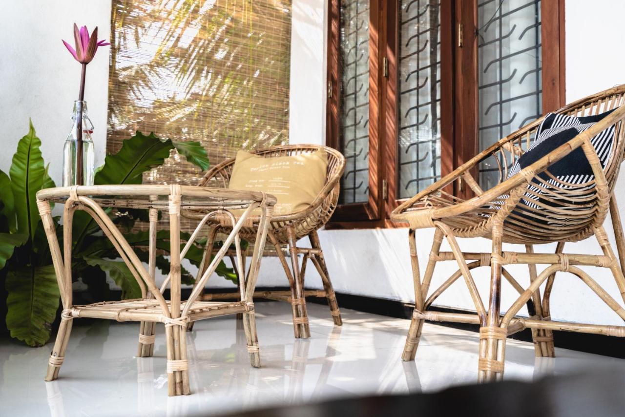 Layback Boutique Surf & Yoga Camp Sri Lanka Weligama Exterior foto